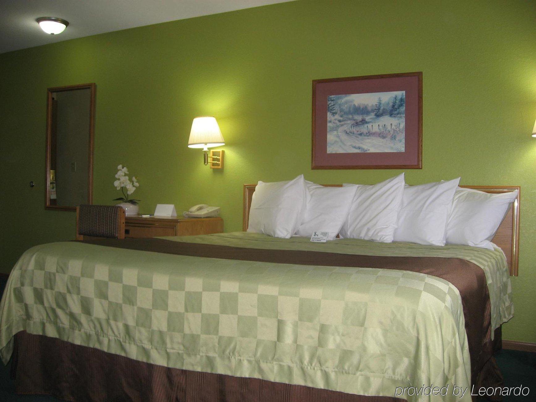 Ramada By Wyndham Cedar Rapids South Hotel Ruang foto